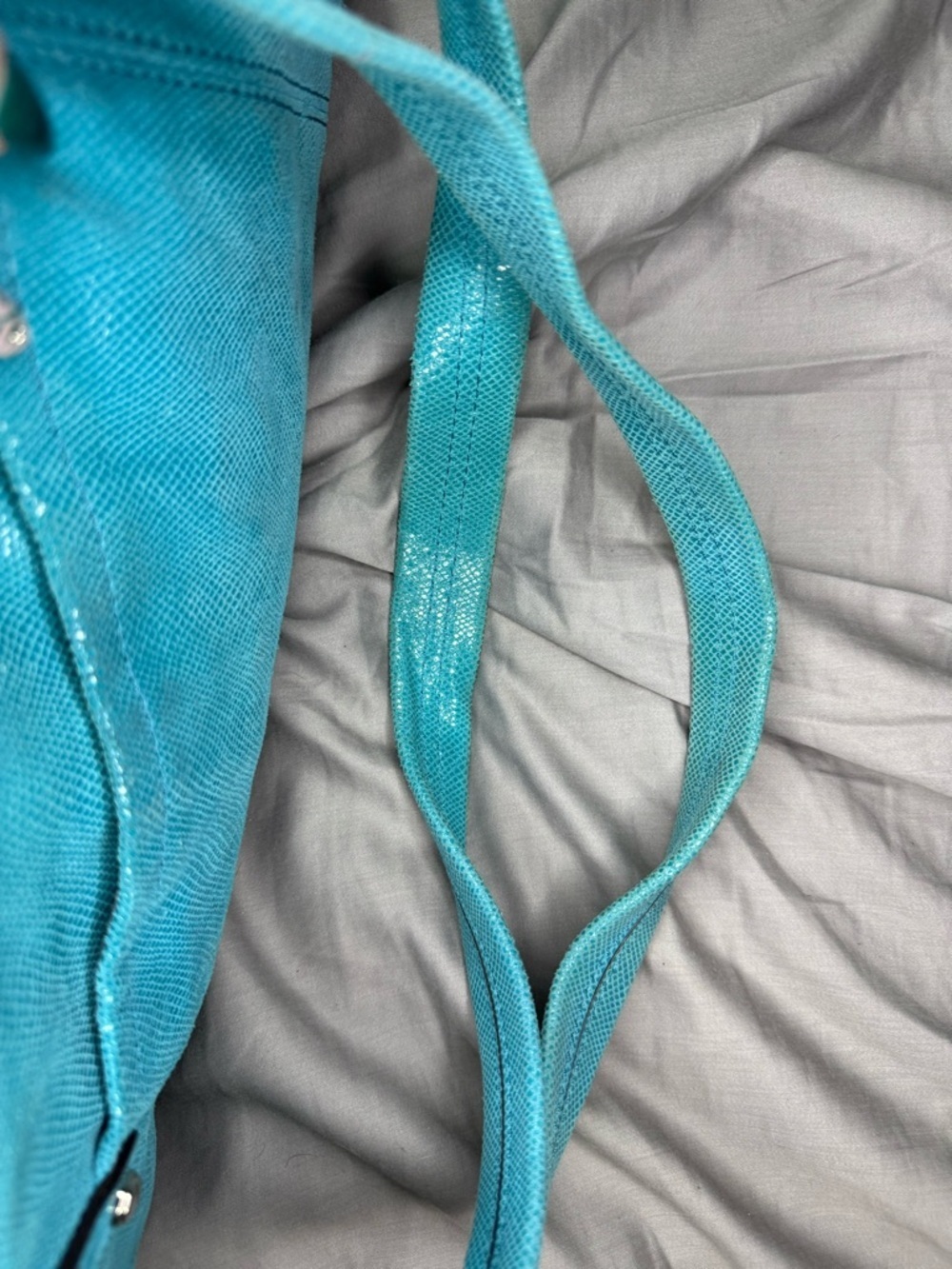 B Makowsky Blue Turquoise Silver Snake Embossed Soft Leather Large Handbag - Picture 13 of 15